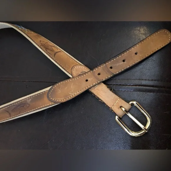 Men’s Fish Belt measurement is 45”inches laid flat n measured - Picture 3 of 13